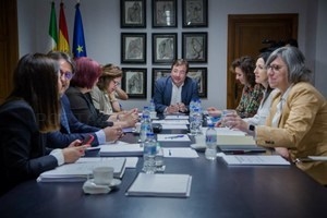 El Consejo de Gobierno de la Junta aprueba la bonificación de créditos por asignaturas aprobadas en la Universidad de Extremadura.
