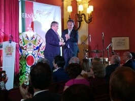 La UEx recibe el Premio Fernando de Magallanes a la cooperación luso española.