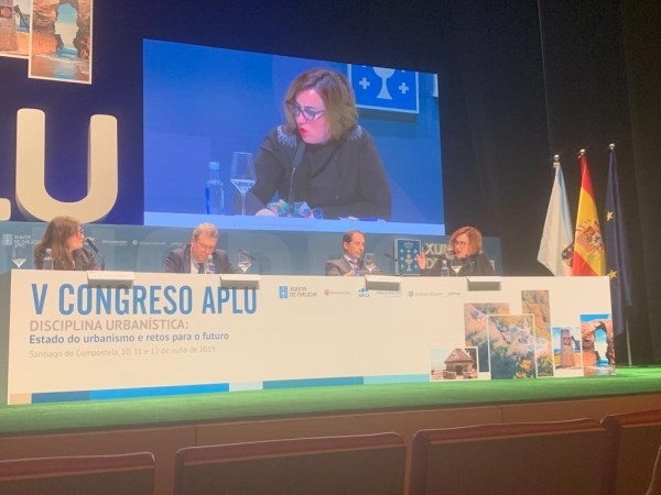 Extremadura da a conocer la LOTUS en el V Congreso Nacional de Urbanismo, en Santiago de Compostela