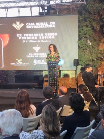 Extremadura es la segunda comunidad productora en los dos sectores, con exportaciones de vino y mosto.