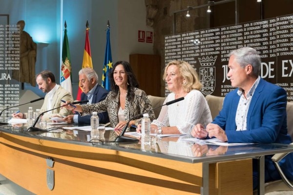 El nuevo curso escolar se inicia con más profesorado en las aulas y mayor oferta educativa en Formación Profesional