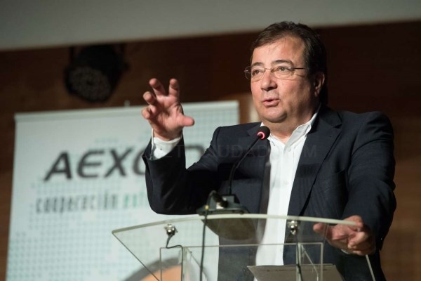 Vara defiende los proyectos colectivos frente a la imposición de muros y fronteras.