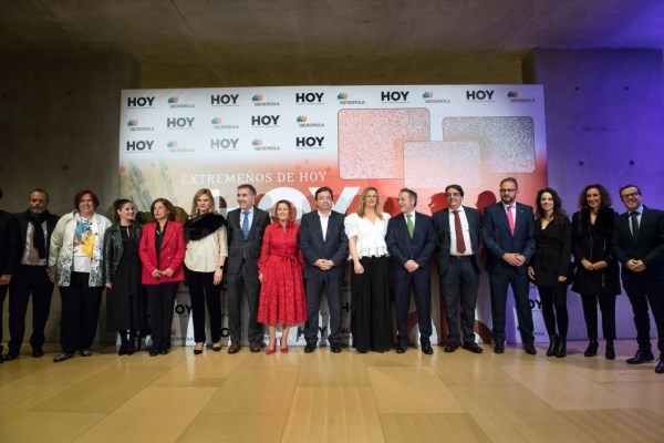 Manuel Vázquez,Carolina Yuste y el municipio Pescueza, premios ‘Extremeños de HOY 2019’