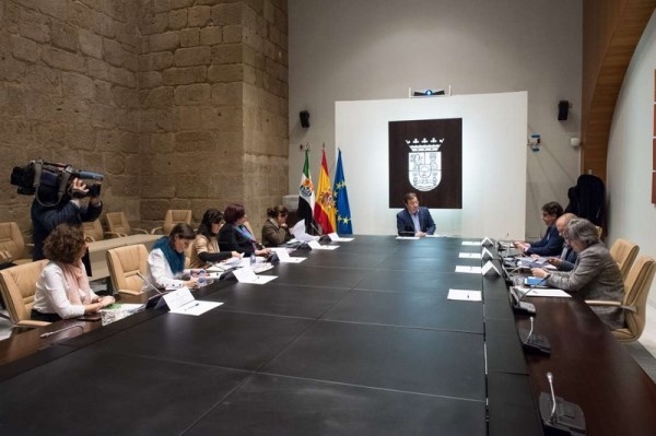 El Consejo de Gobierno aprueba la convocatoria de 1.270 plazas en la Oferta Pública de Empleo