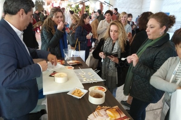La Torta del Casar no falta en Madrid Fusión