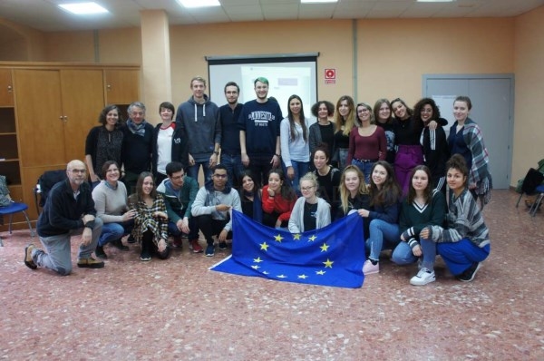 Jóvenes de 14 países participantes en el programa Cuerpo Europeo de Solidaridad se reúnen en Baños de Montemayor