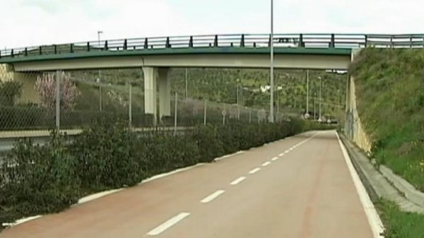 El ayuntamiento de Cáceres recomienda pasear y correr en el mismo sentido que la dirección de los coches en la ronda norte