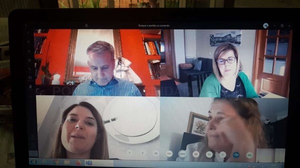 El presidente de la Junta de Extremadura traslada el cariño y la preocupación de la región a los extremeños que residen en el exterior