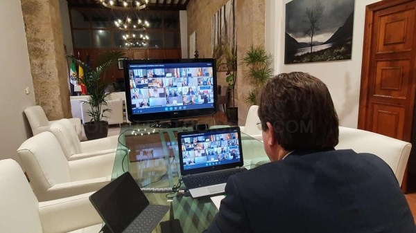 Fernández Vara apela a la responsabilidad individual y a la prudencia de la ciudadanía durante la desescalada hasta superar el COVID19