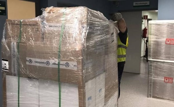 Llega a Cáceres el robot para test masivos
