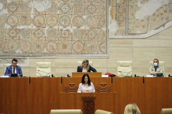 La Consejería de Educación y Empleo planifica ya el próximo curso escolar con toda la comunidad educativa regional