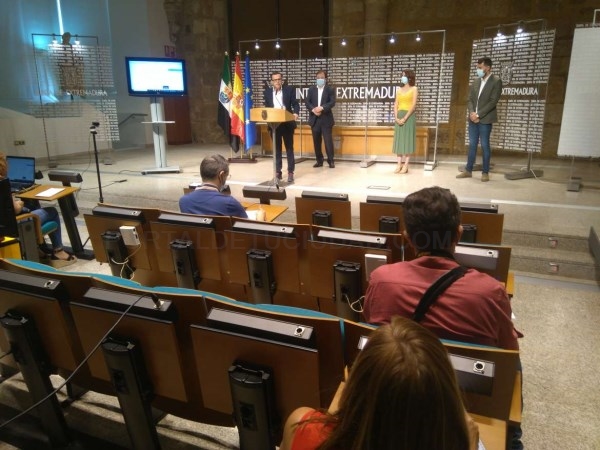 Junta y diputaciones ponen en marcha un programa para incentivar la demanda en el sector turístico