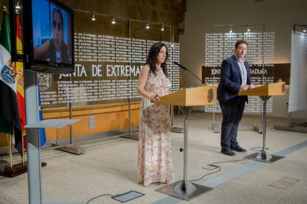 La Junta de Extremadura contempla que el curso 2020-2021 sea presencial y con distancia interpersonal
