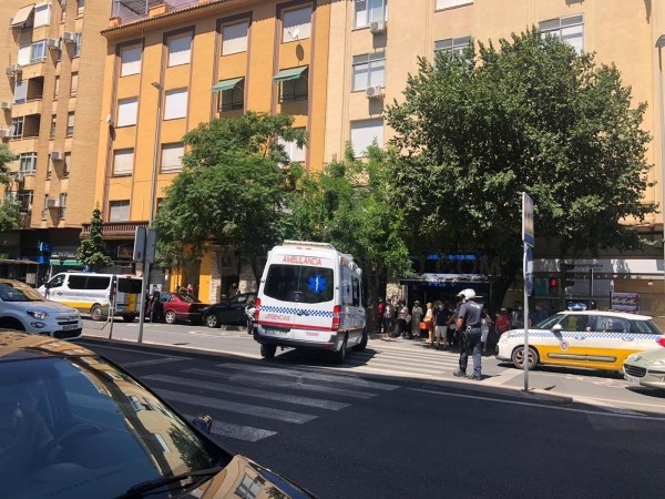 Atropellan a una mujer en Cáceres que estaba sentada en un banco
