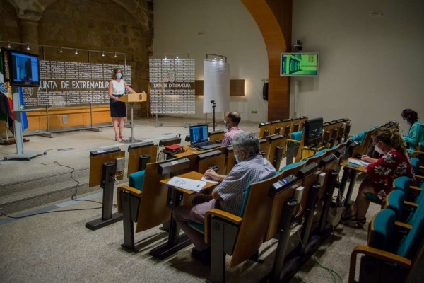 Presentado el Plan Extremeño Integrado de Energía y Clima para luchar contra la emergencia climática