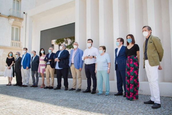 Fernández Vara visita las nuevas instalaciones del Museo Helga de Alvear