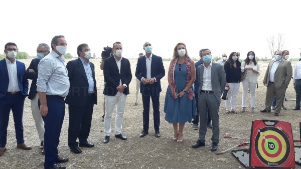 Gallardo señala en la reapertura del balneario El Raposo que Extremadura tiene una "gran oportunidad de futuro"
