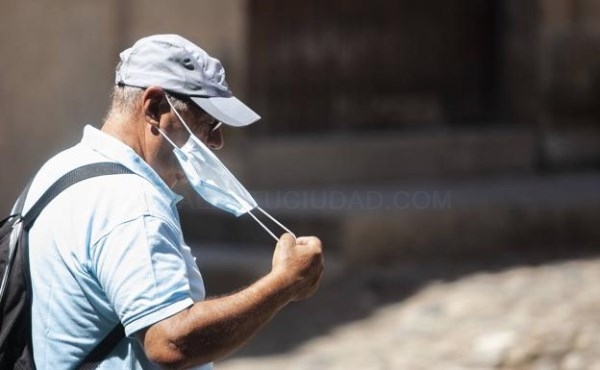La Policía Local de Cáceres sanciona a 56 personas por no ponerse la mascarilla