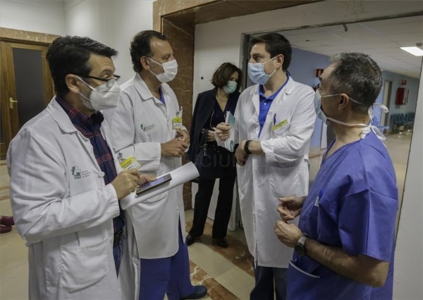 Sanidad prepara la octava planta del San Pedro para enfermos de covid
