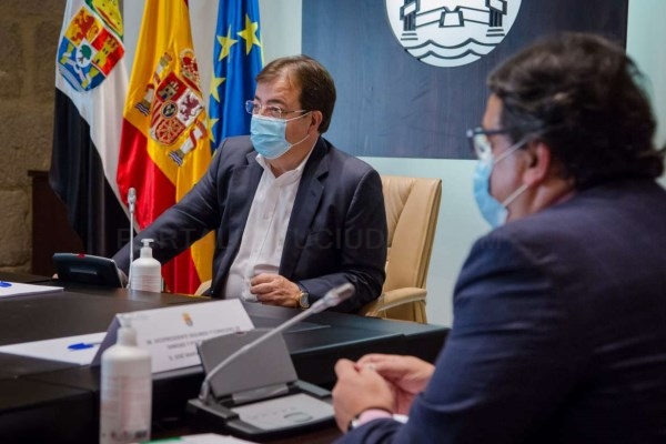 El Consejo de Gobierno de la Junta de Extremadura adopta la decisión política de decretar el cierre los prostíbulos