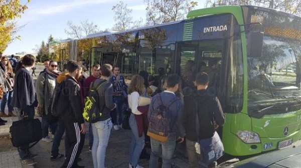 alaya dice que no hay capacidad para ampliar la línea del bus al campus