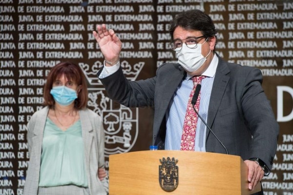 La Junta de Extremadura dispone de 390.000 dosis de vacunas contra la gripe