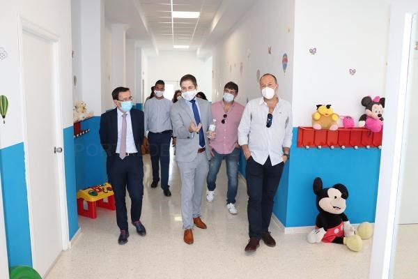 El presidente de la Diputación inaugura la reforma integral de la guardería infantil de Salvatierra de los Barros