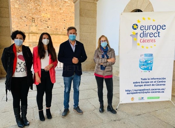 El centro Europe Direct Cáceres recibe subvenciones de la Junta y de la Comisión Europea que garantizan su continuidad en la ciudad