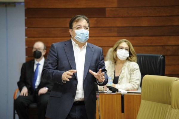 Fernández Vara defiende la unidad y la lealtad con España y recuerda la necesidad de “sumar” en tiempos difíciles