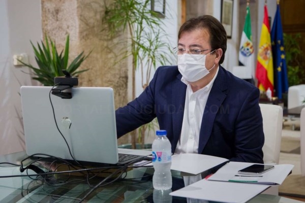 Fernández Vara apela a la unidad, al rigor y al compromiso colectivo en el nuevo escenario que se plantea en el futuro