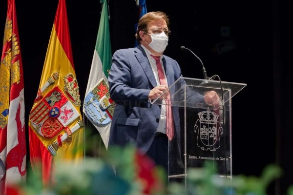 Fernández Vara aboga por trabajar desde la unidad y la concordia para combatir a la COVID-19