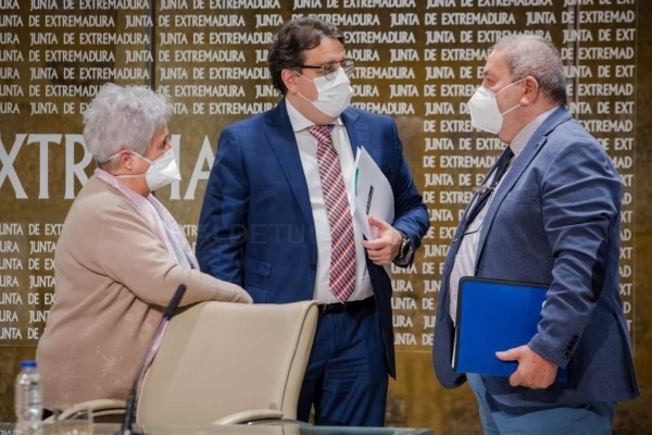 La Junta de Extremadura permitirá una mayor flexibilidad en el régimen de visitas y de salidas en las residencias de personas vulnerables