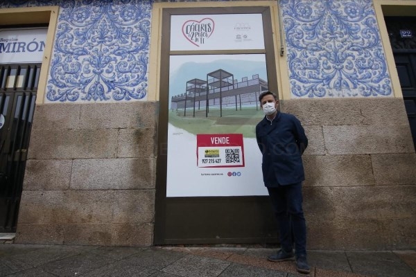 Murales para ‘adecentar’ los locales vacíos del centro