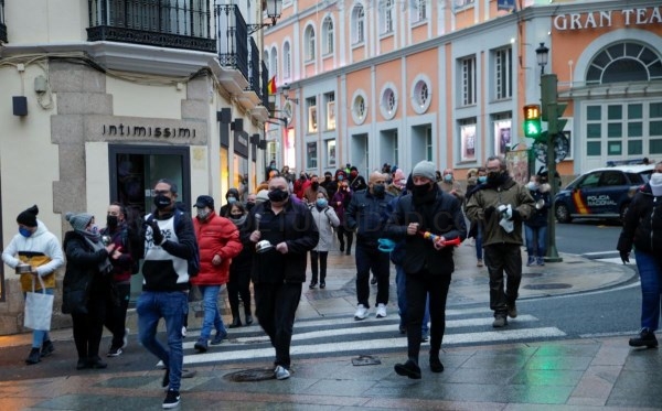 «Los bares son seguros, es un insulto que nos cierren» Casi un centenar de hostel