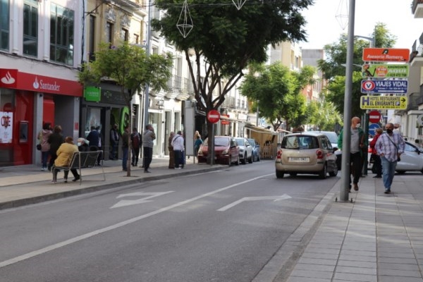 Desarrollo Rural entrega camiones para el mantenimiento de caminos rurales a las mancomunidades de Tentudía, Sierra de San Pedro y Suroeste
