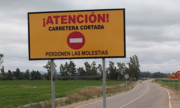 Corte en la Carretera Provincial BA-155, de Villalba de los Barros a Salvatierra de los Barros