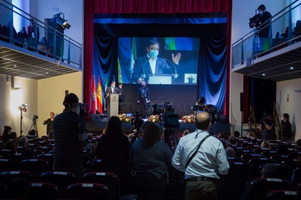 Fernández Vara participa en el acto institucional de entrega de Medallas de Oro con motivo del Día de la Provincia de Badajoz