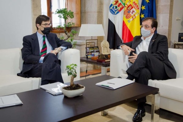El presidente de la Junta ha mantenido un encuentro con el secretario de Estado de la Unión Europea