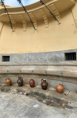 El agua regresa a la fuente de la Plaza de la Concepción, la primera de agua canalizada que hubo en la ciudad