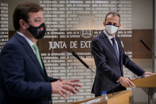 El presidente de la Junta y el ministro de Ciencia visitan en Cáceres los terrenos en los que se instalará el CNIAE