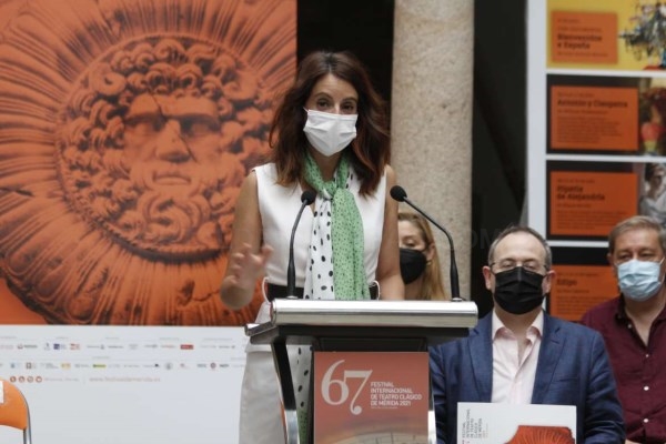 Nuria Flores afirma que la cultura nos ha dado certezas y en ella hemos incardinado la recuperación del pulso vital y económico