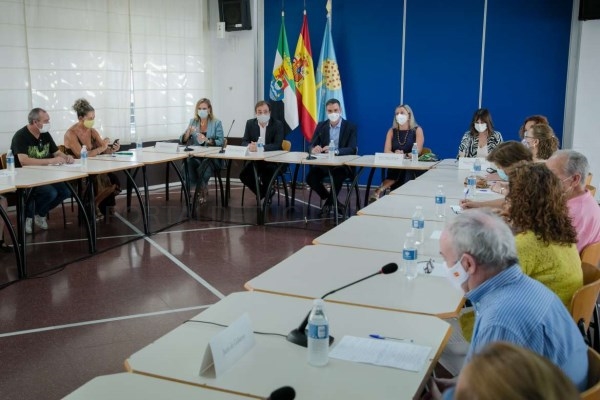 Fernández Vara destaca que Extremadura será de las primeras regiones en llegar a la revolución verde y digital