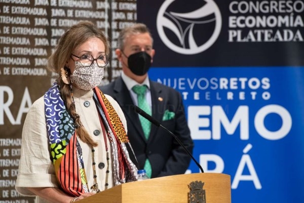 Presentado el I Congreso de Economía Plateada que se celebra en Mérida los días 22 y 23 organizado por FEVAL