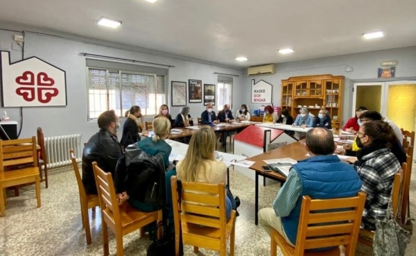 El Ayuntamiento creará una mesa técnica de trabajo para las Personas sin Hogar