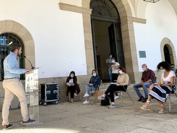 Se inician las obras para la construcción de 118 nichos nuevos en la  galería 8 del cementerio municipal