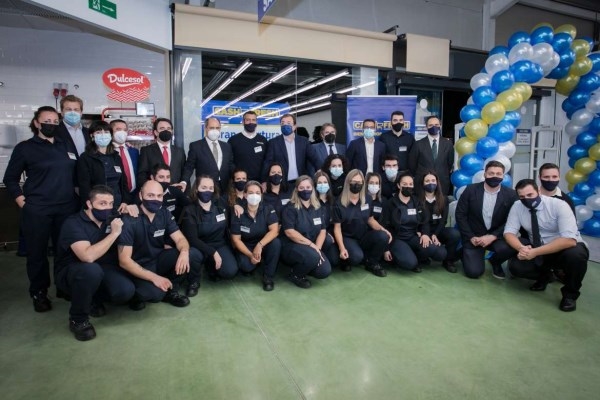 Fernández Vara destaca el esfuerzo de los trabajadores de los supermercados durante la pandemia