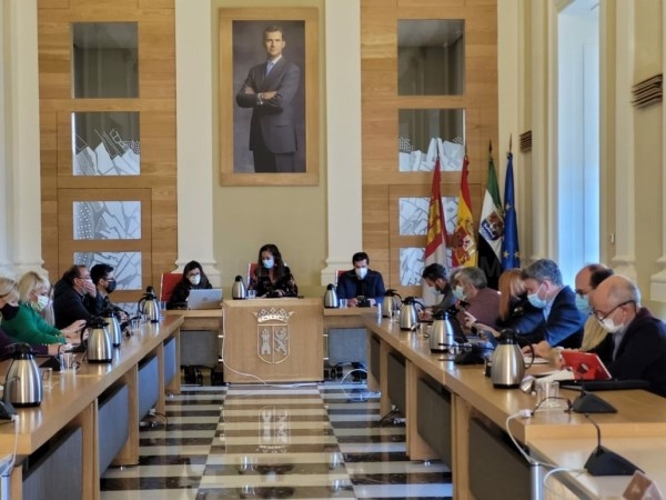 La Comisión de Economía aprueba la adjudicación de la operación crediticia de más de 8 millones con Abanca