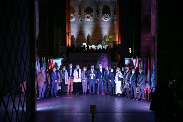 El presidente de la Junta resalta la importancia de la cooperación para transformar la realidad