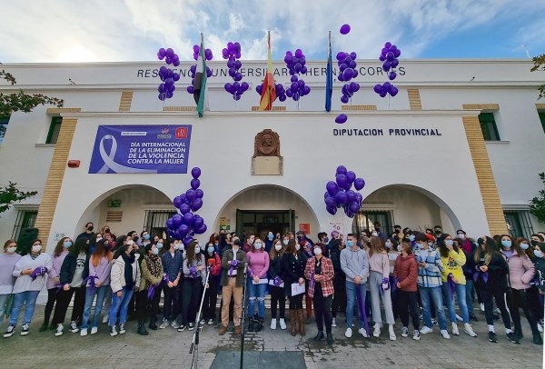 Los residentes de la RUHC redactan un manifiesto contra la violencia de género