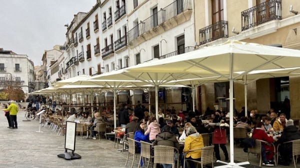 El sector servicios acumula el 78% del paro en la ciudad